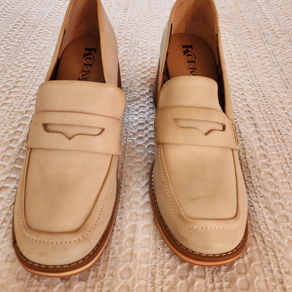 Kork-Ease Cream Leather Loafers - Picture 2 of 6